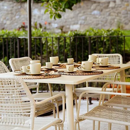 Old Village Linda - Tra Lunigiana & Cinque Terre Appartement *